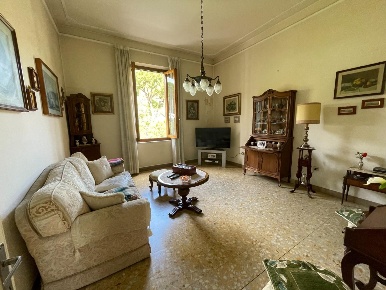 Foto Appartamento a Empoli Centro Storico di 95 m² con 4 locali in vendita