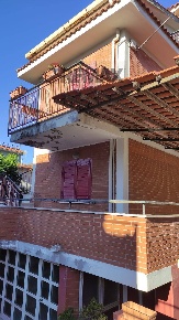 Foto Casa indipendente in Via degli Archi 19, Minturno Centro di 171 m²