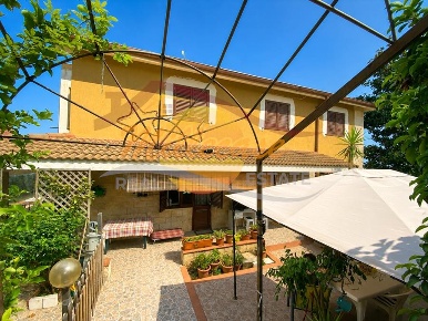 Foto Villa unifamiliare in via priamo, Siracusa Belvedere - Tremmilia