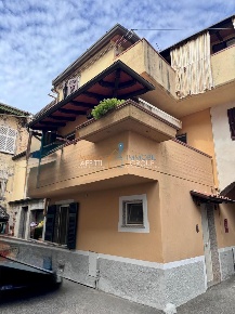 Foto Appartamento in Via Magenta 17, Massa Centro di 110 m² con 5 locali