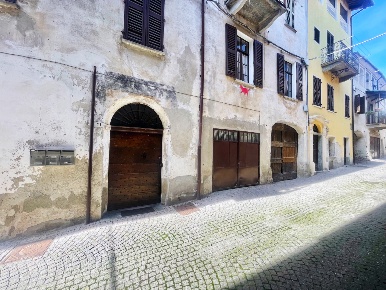 Foto Appartamento in Via Principe Amedeo 15, Farigliano di 227 m²