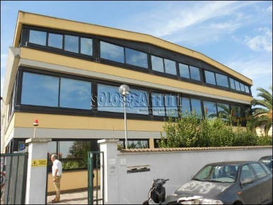 Foto Ufficio in Via Ivo Oliveti, Fiumicino Isola Sacra di 80 m² in affitto