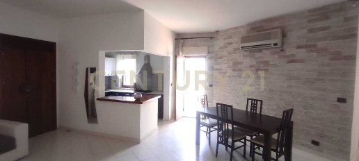 Foto Appartamento in Viale Tommaso Fazello 11, Linguaglossa di 69 m²