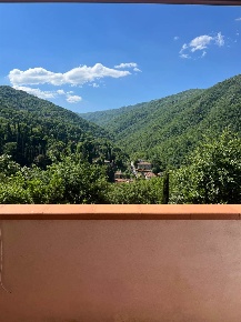 Foto Villa a schiera in via Conti  Venerosi Pesciolini, Londa Centro