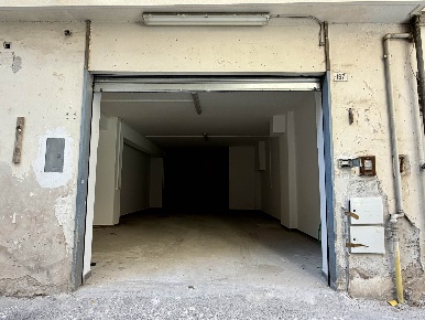 Foto Magazzino in Via Luigi Guercio 167, Salerno Irno - Brignano di 75 m²
