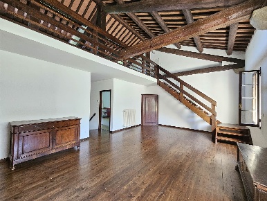 Foto Case semi ndipendenti a Teolo di 300 m² con 6 locali in affitto