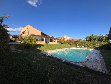 Foto Villa unifamiliare in Via Padova, Fiano Romano di 230 m² con 6 locali
