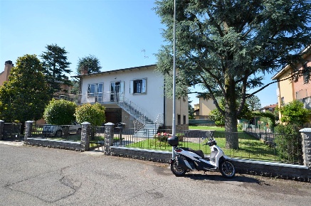 Foto Villa unifamiliare in ALLENDE  11, Valsamoggia Calcara di 198 m²