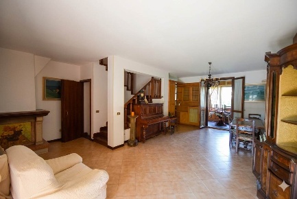 Foto Case semi ndipendenti a Piacenza Belvedere di 212 m² con 4 locali
