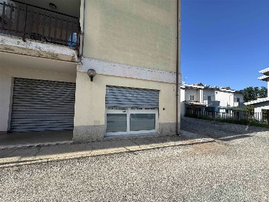 Foto Garage a Montalto Uffugo Stazione Di Acri-bisignano di 33 m²