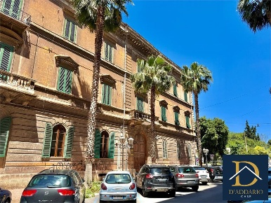 Foto Appartamento in Via Mignogna, Taranto Borgo di 90 m² con 3 locali