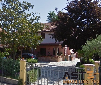 Foto Appartamento in Località Castelminio Via Case Rosse, Resana di 312 m²