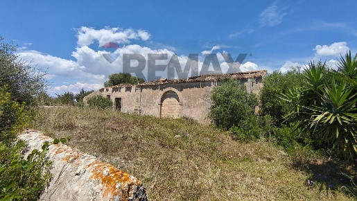 Foto Rustico in Contrada Baracchino, Noto Fondo Morte di 193 m² in vendita