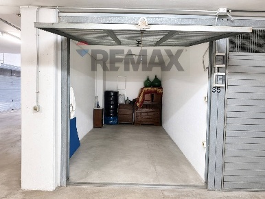 Foto Posti auto a Roma Fonte Ostiense di 19 m² con 1 locali in vendita