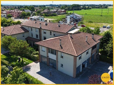 Foto Appartamento in Via Giacomo Puccini 9, Budrio Mezzolara di 106 m²