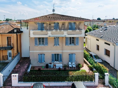 Foto Appartamento in Via Carducci 15, Manerbio Centro di 120 m² in vendita