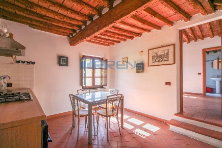 Foto Appartamento in Via Garibaldi 19, Cascina Centro di 60 m² con 3 locali