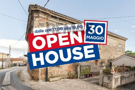 Foto Casa indipendente in VIA ITALIA 21, Rosciano Villa Badessa di 500 m²