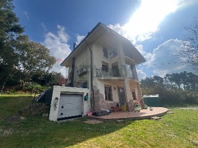 Foto Villa unifamiliare a Matera di 230 m² con 10 locali in vendita