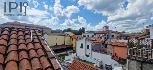 Foto Appartamento in Via Garibaldi, Carcare Centro di 95 m² con 4 locali