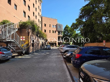Foto Posti auto in Via Giovanna Zaccherini Alvisi, Bologna Massarenti
