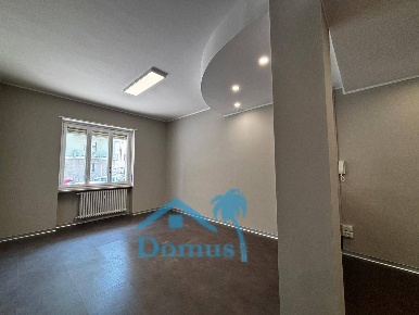 Foto Appartamento in Via Montebello 33, Pinerolo Centro di 140 m²