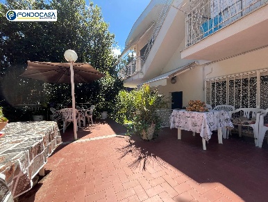 Foto Appartamento in Via Feltre 2, Borghetto Santo Spirito di 80 m²