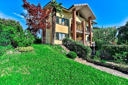Foto Villa unifamiliare in Strada Dei Borini Di Sotto 54, Aicurzio Centro