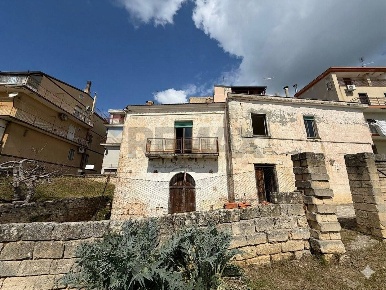 Foto Case semi ndipendenti in via meridionale, Grassano di 1000 m²