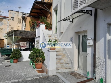 Foto Villa a schiera in via bassa tambura, Massa San Carlo - Antona