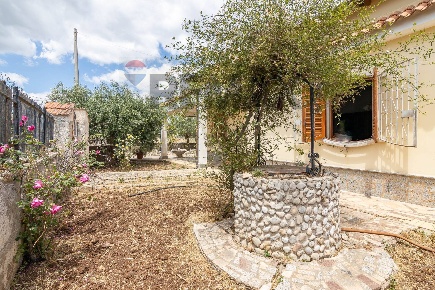 Foto Villa unifamiliare in Via del Biancone 2, Siracusa di 117 m²