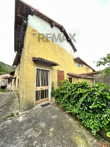 Foto Case semi ndipendenti in via Moglia 9, Vobarno di 300 m² con 3 locali
