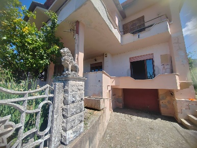 Foto Appartamento in melogrosso snc, Sezze Centro di 95 m² con 3 locali