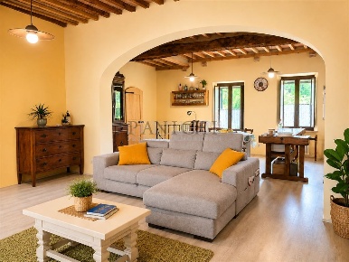Foto Appartamento a Asciano di 132 m² con 4 locali in vendita