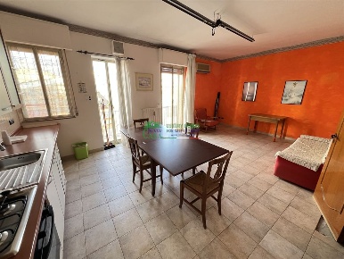 Foto Appartamento in Via G. Pitrè, Ragusa Centro di 66 m² con 3 locali