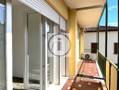 Foto Appartamento a Montegrotto Terme Centro di 106 m² con 5 locali