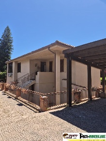 Foto Villa unifamiliare in Via Tommaso Natale, Palermo Cardillo di 190 m²