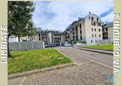 Foto Appartamento in via corinna bruni, Limbiate Centro di 63 m² in vendita