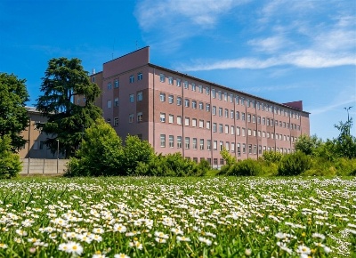 Foto Ufficio in Via Ferrari, Saronno di 550 m² con 1 locali in vendita