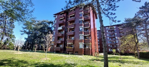 Foto Appartamento in Via Cavallotti, Monza Triante di 155 m² con 4 locali