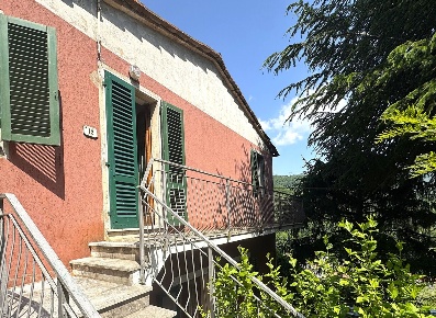 Foto Casa indipendente in Via della Casciaia, Vaiano Centro di 100 m²