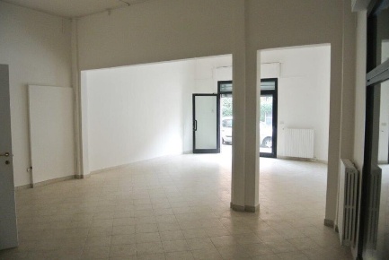 Foto Locale commerciale in Via Porrettana, Bologna Colli Saragozza di 54 m²