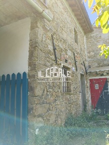 Foto Rustico in Località Pinzano, Rufina Centro di 50 m² con 3 locali