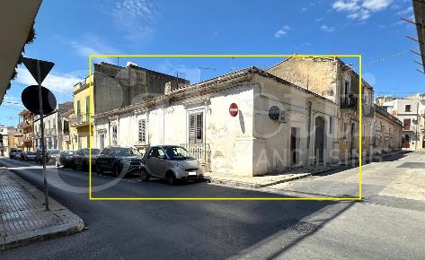 Foto Casa indipendente in Via GIUSEPPE MAZZINI 104, Avola Centro di 229 m²
