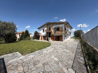 Foto Villa singola in Via capo di fuori 176, Sant'Omero Garrufo di 280 m²