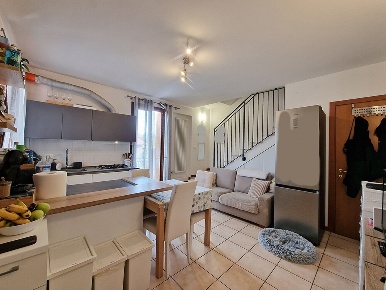 Foto Appartamento a Romano d'Ezzelino Centro di 60 m² con 4 locali