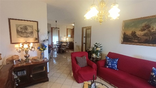 Foto Appartamento in via Romana 103, Montalcino di 111 m² con 6 locali