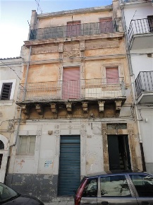 Foto Casa indipendente a Ragusa Centro di 160 m² con 8 locali in vendita