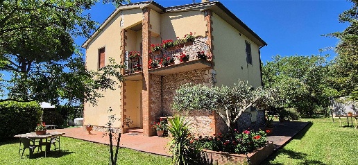 Foto Villa unifamiliare in Strada Comunale di Montalcino 68, Grosseto