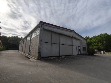 Foto Capannone industriale a San Benedetto Po Centro di 775 m² con 1 locali